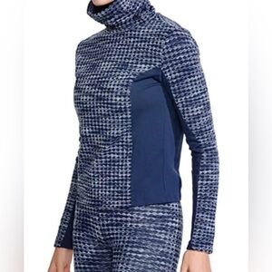 Nike Pro Hyper Warm Long Sleeve Turtleneck Thermal Top Small